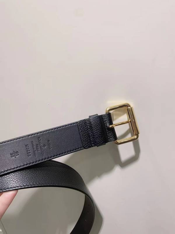 Louis Vuitton 35MM Belt LVB00310